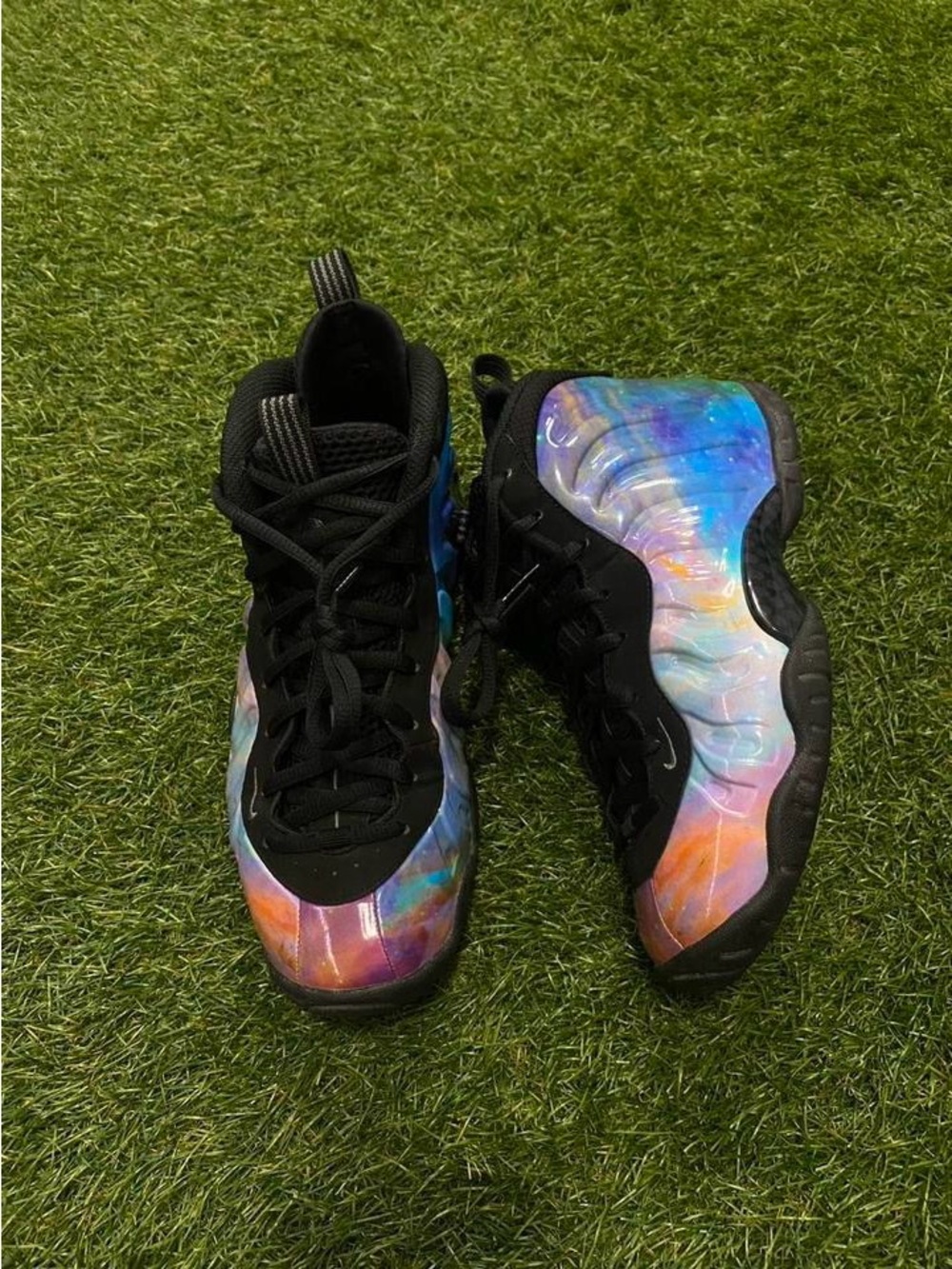 Nike Black and Gray Youth Sneaker Interior View